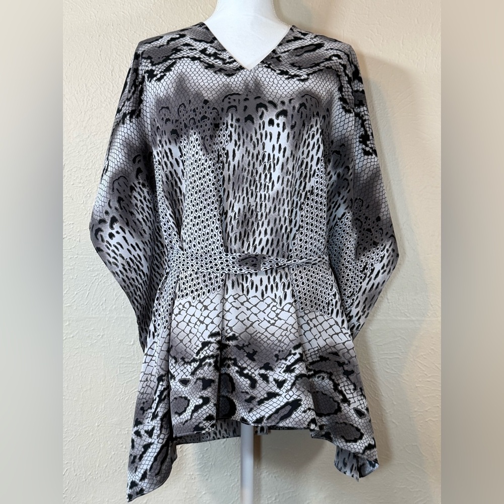 Natori Snake Print Black and Gray Tunic Kimono